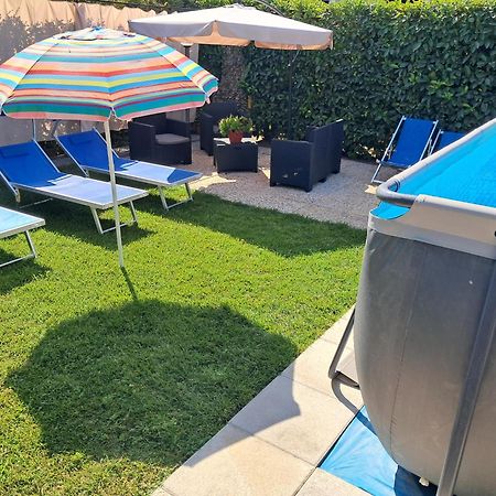 Depandance Con Piscina In Uso In Esclusivo In B&B SantʼAntonio Abate Exteriör bild