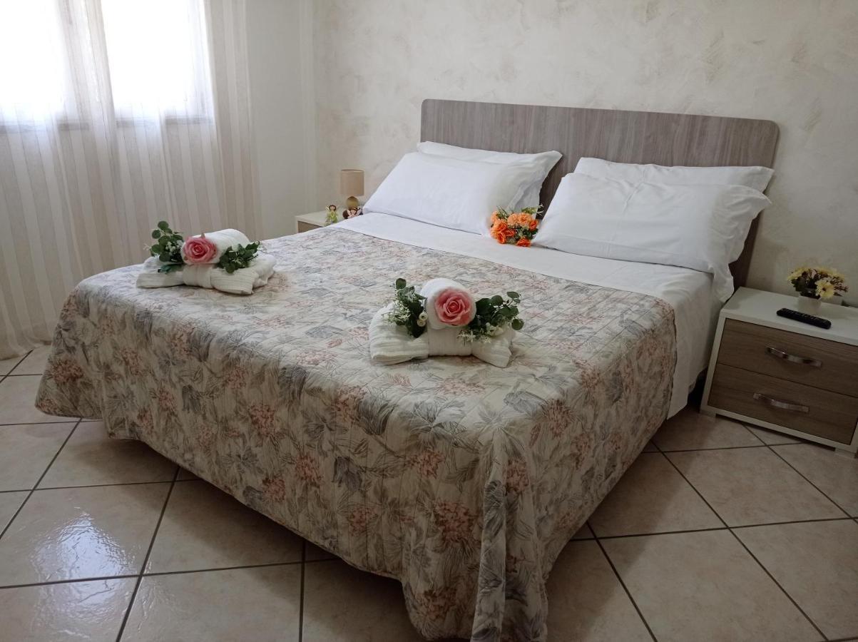 Depandance Con Piscina In Uso In Esclusivo In B&B SantʼAntonio Abate Exteriör bild