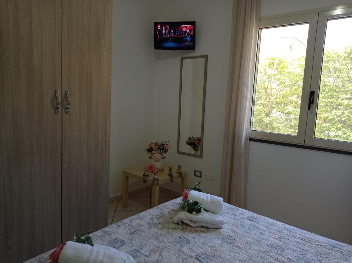 Depandance Con Piscina In Uso In Esclusivo In B&B SantʼAntonio Abate Exteriör bild