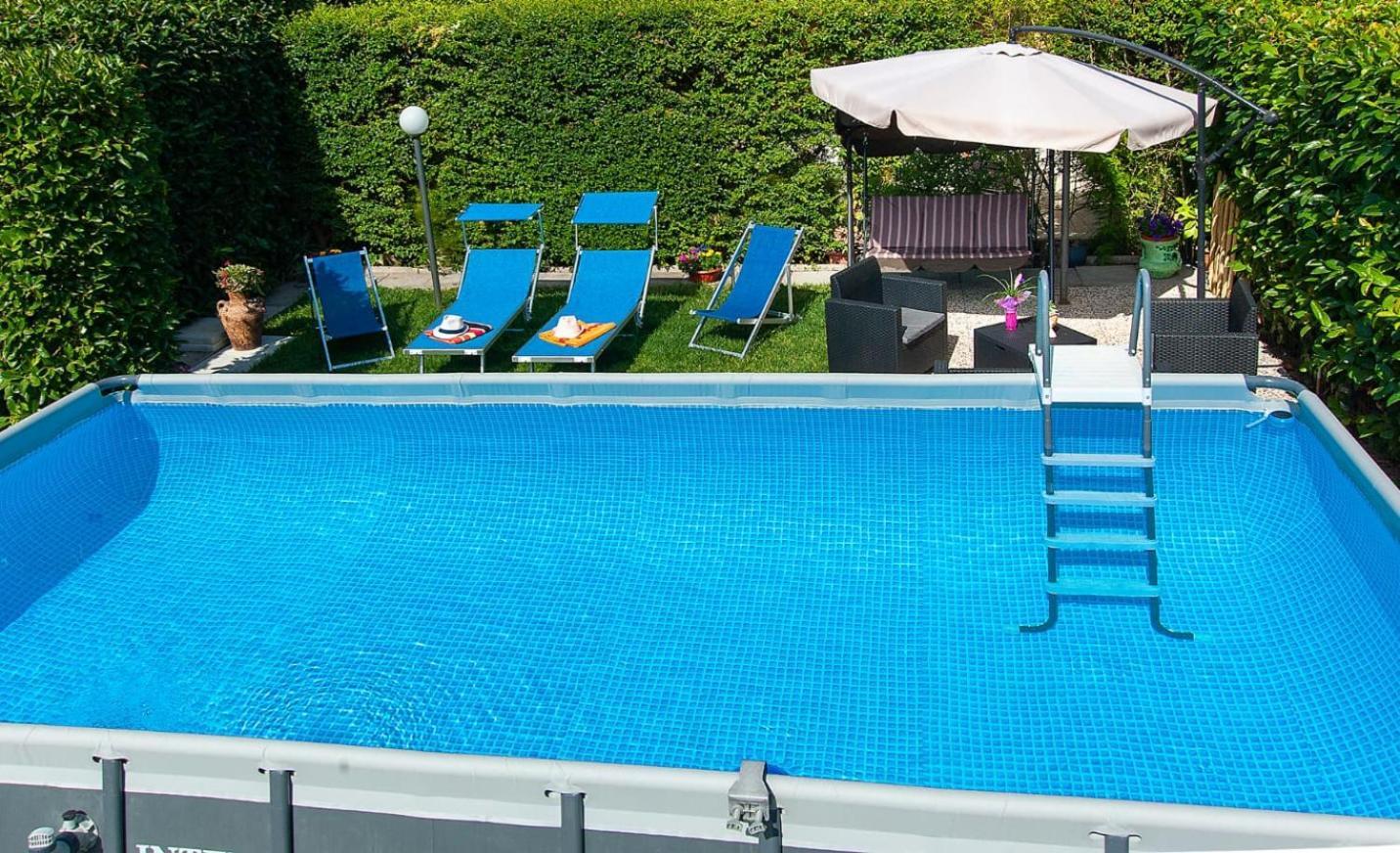 Depandance Con Piscina In Uso In Esclusivo In B&B SantʼAntonio Abate Exteriör bild