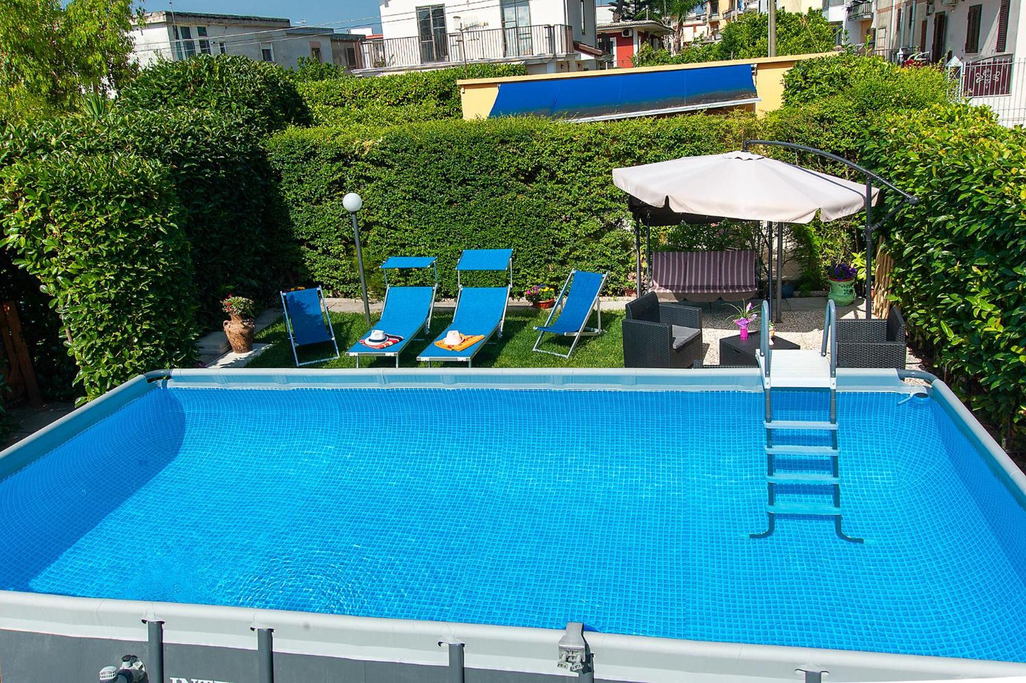Depandance Con Piscina In Uso In Esclusivo In B&B SantʼAntonio Abate Exteriör bild
